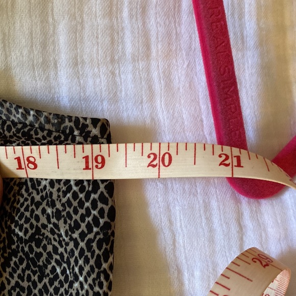 Allison Joy Cami/Tank Size Medium Excellent Condition - Picture 4 of 7